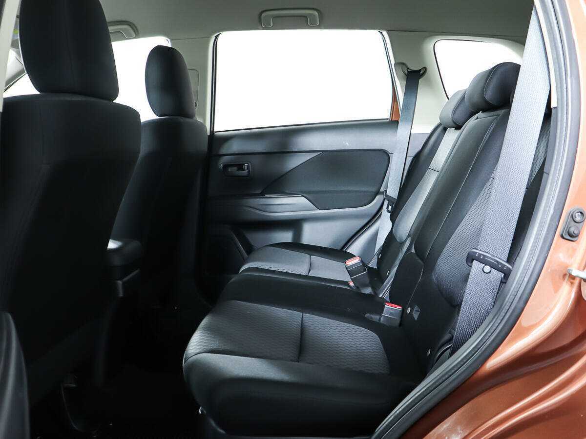 Mitsubishi Outlander, 2012 - Фото №9