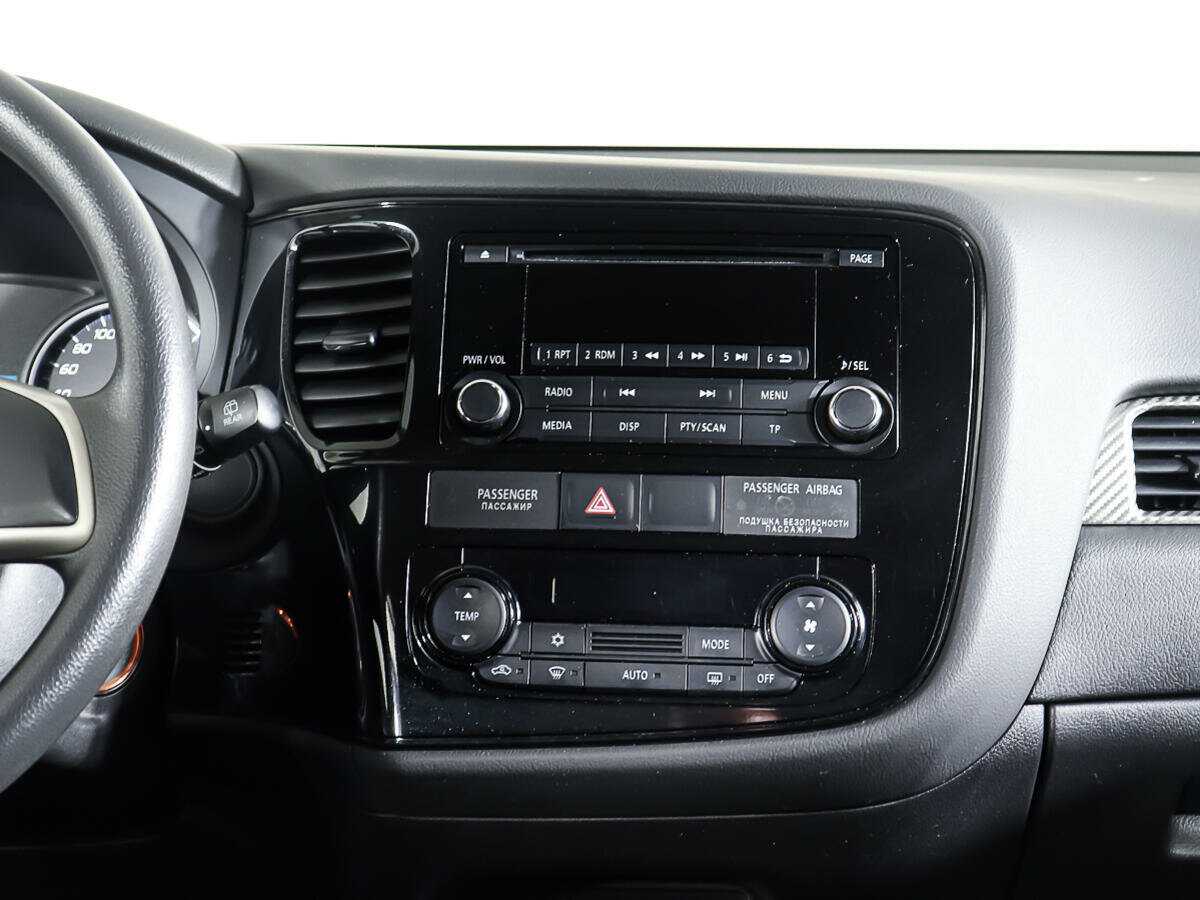 Mitsubishi Outlander, 2012 - Фото №11