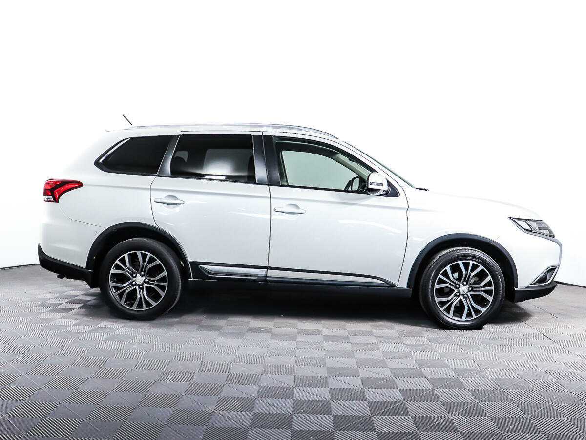 Mitsubishi Outlander, 2015 - Фото №3
