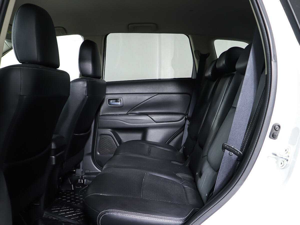 Mitsubishi Outlander, 2015 - Фото №9
