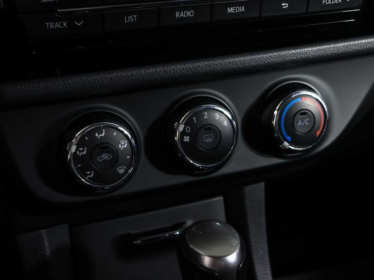 Toyota Corolla, 2016 - Фото №13