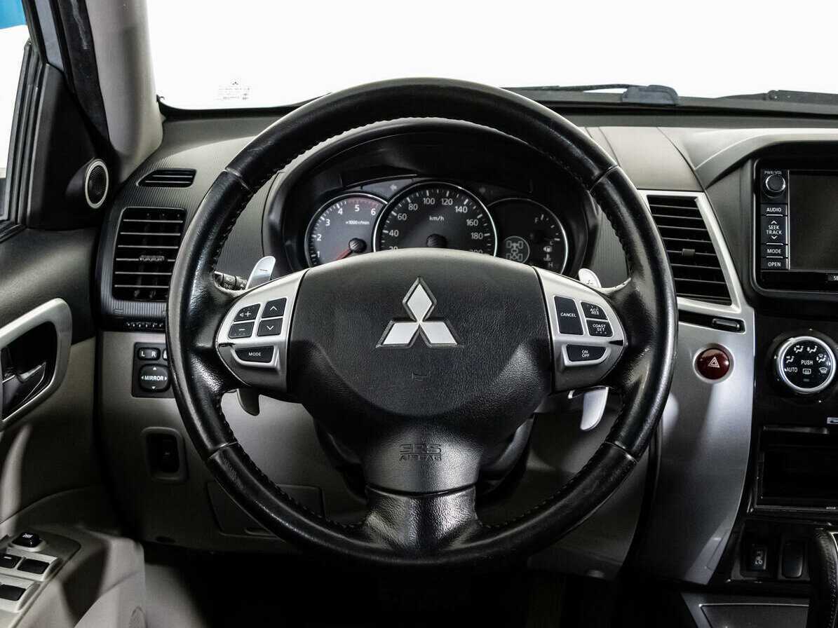 Mitsubishi Pajero Sport, 2013 - Фото №11
