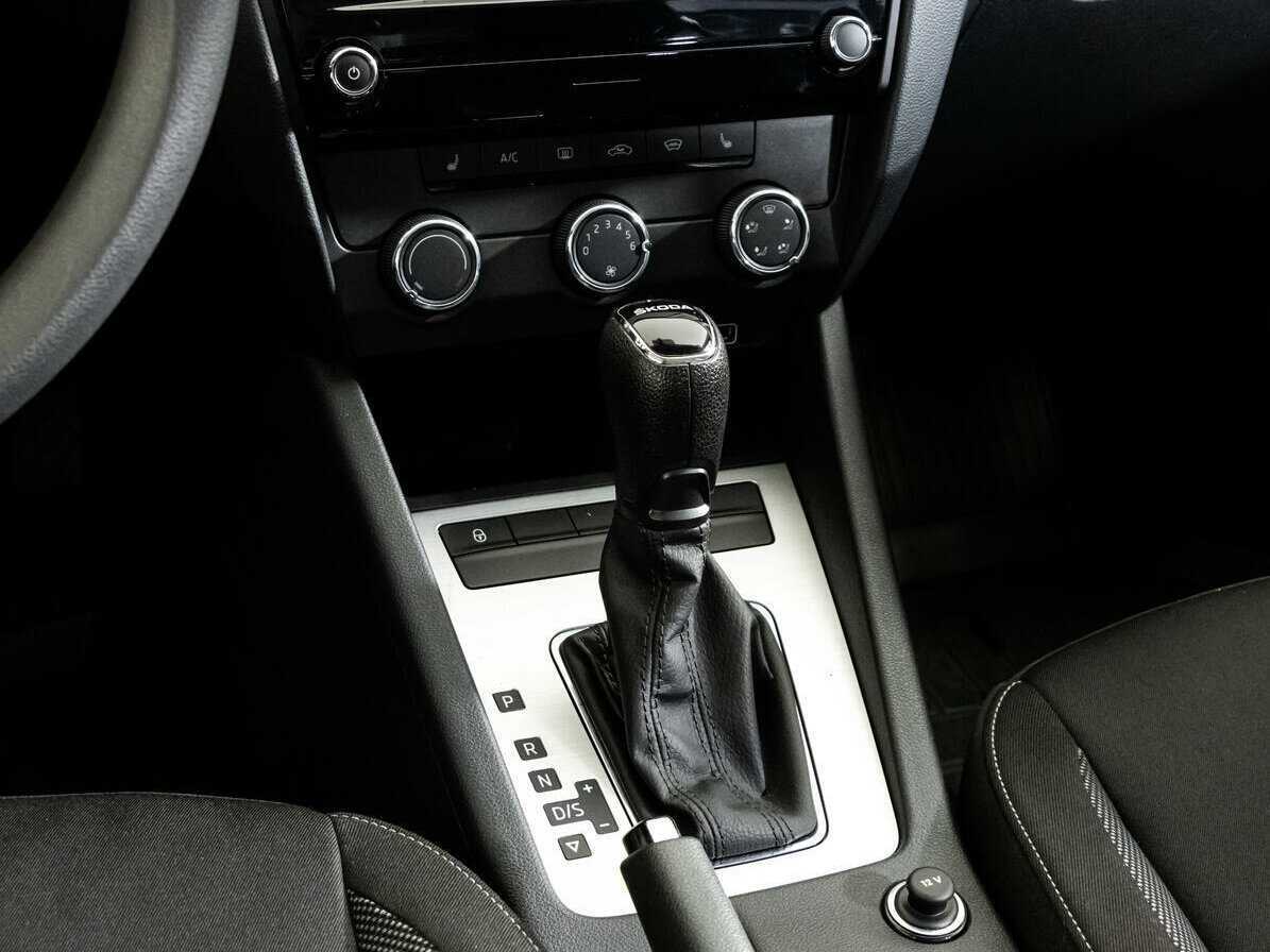 Skoda Octavia, 2018 - Фото №11