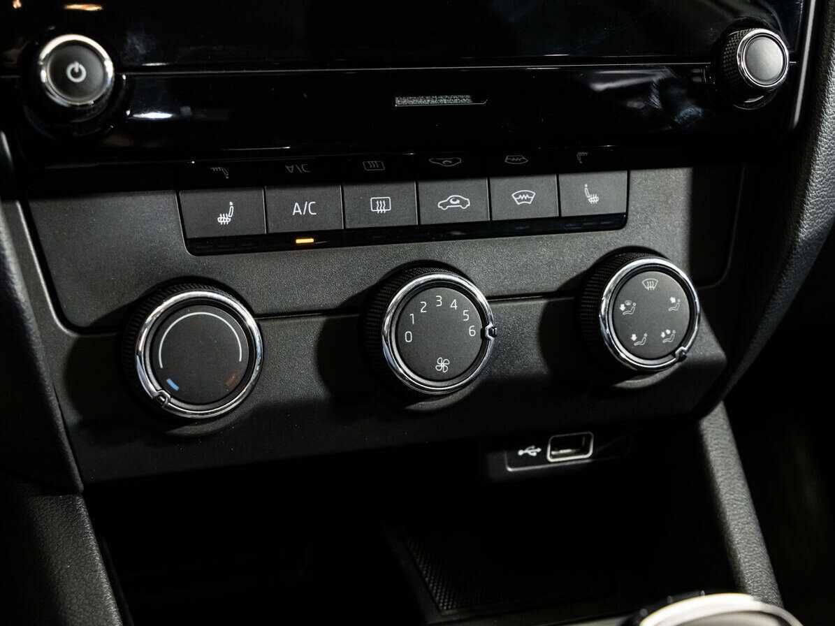 Skoda Octavia, 2018 - Фото №13