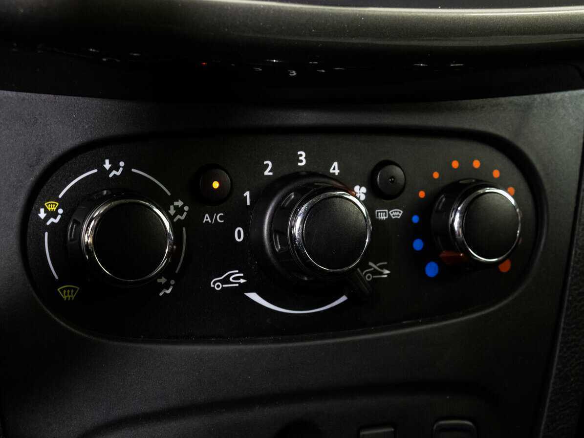 Renault Logan, 2019 - Фото №13