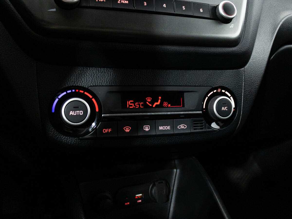 Kia Rio, 2017 - Фото №15