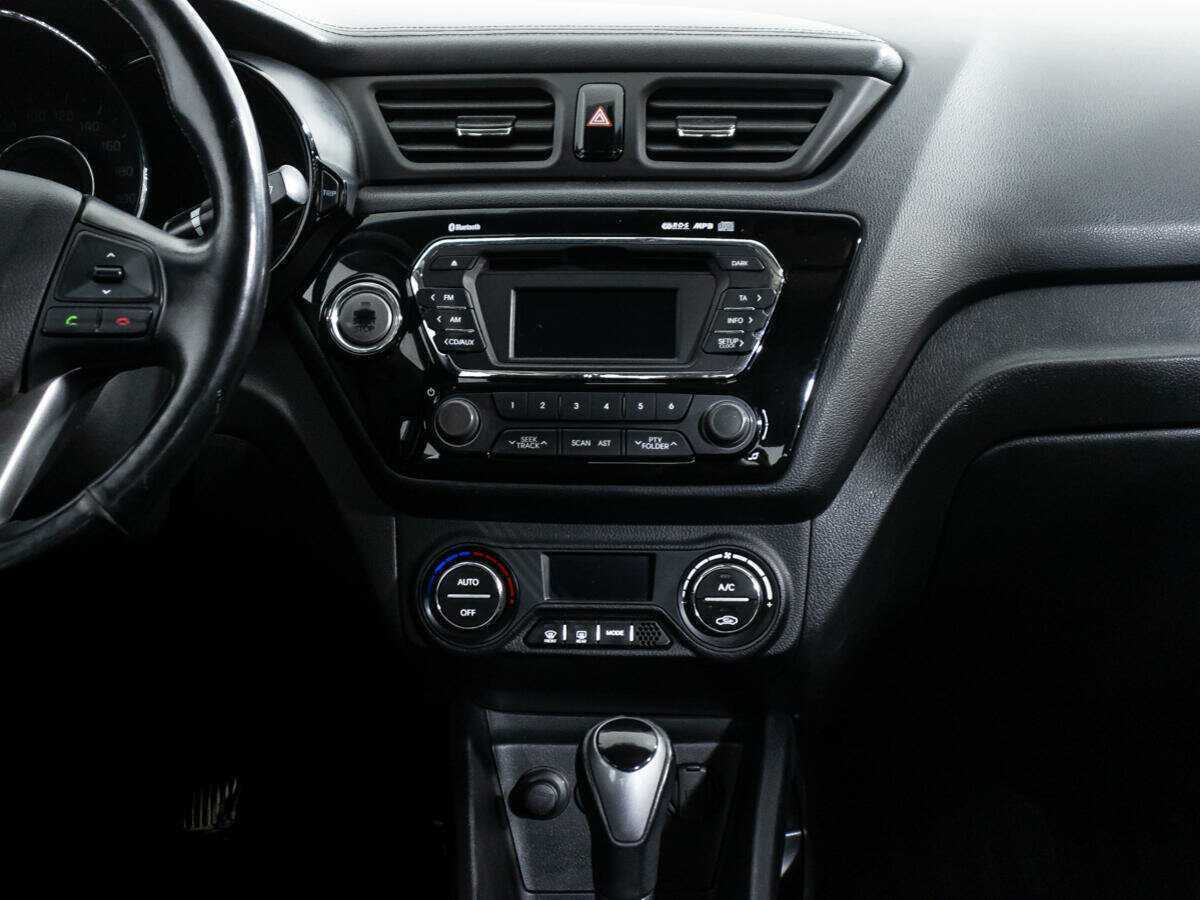Kia Rio 6-speed, 2014 - Фото №13
