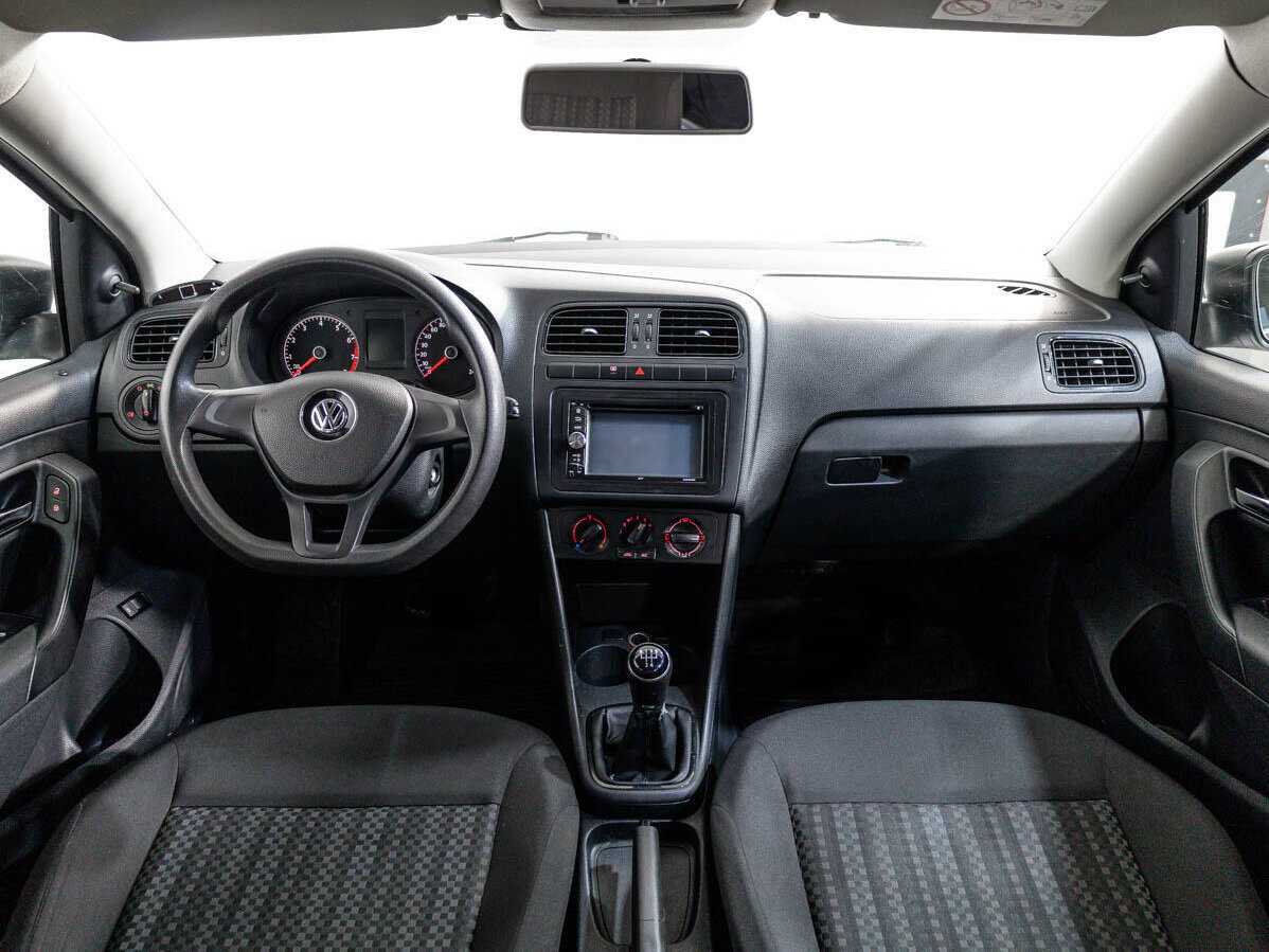Volkswagen Polo, 2015 - Фото №8