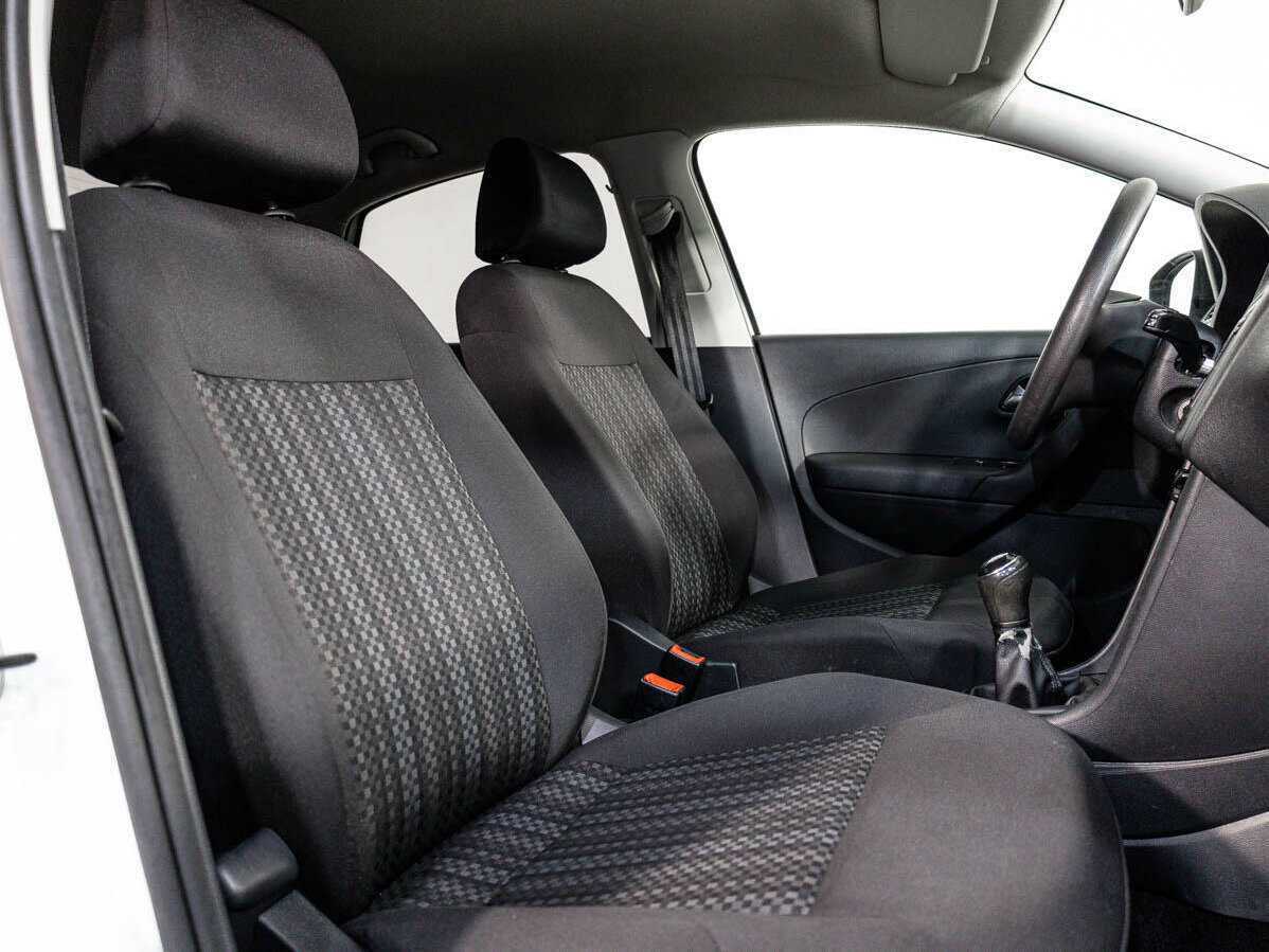 Volkswagen Polo, 2015 - Фото №10
