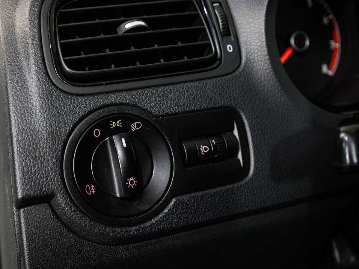 Volkswagen Polo, 2015 - Фото №13