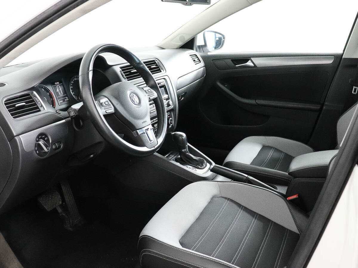 Volkswagen Jetta, 2012 - Фото №9