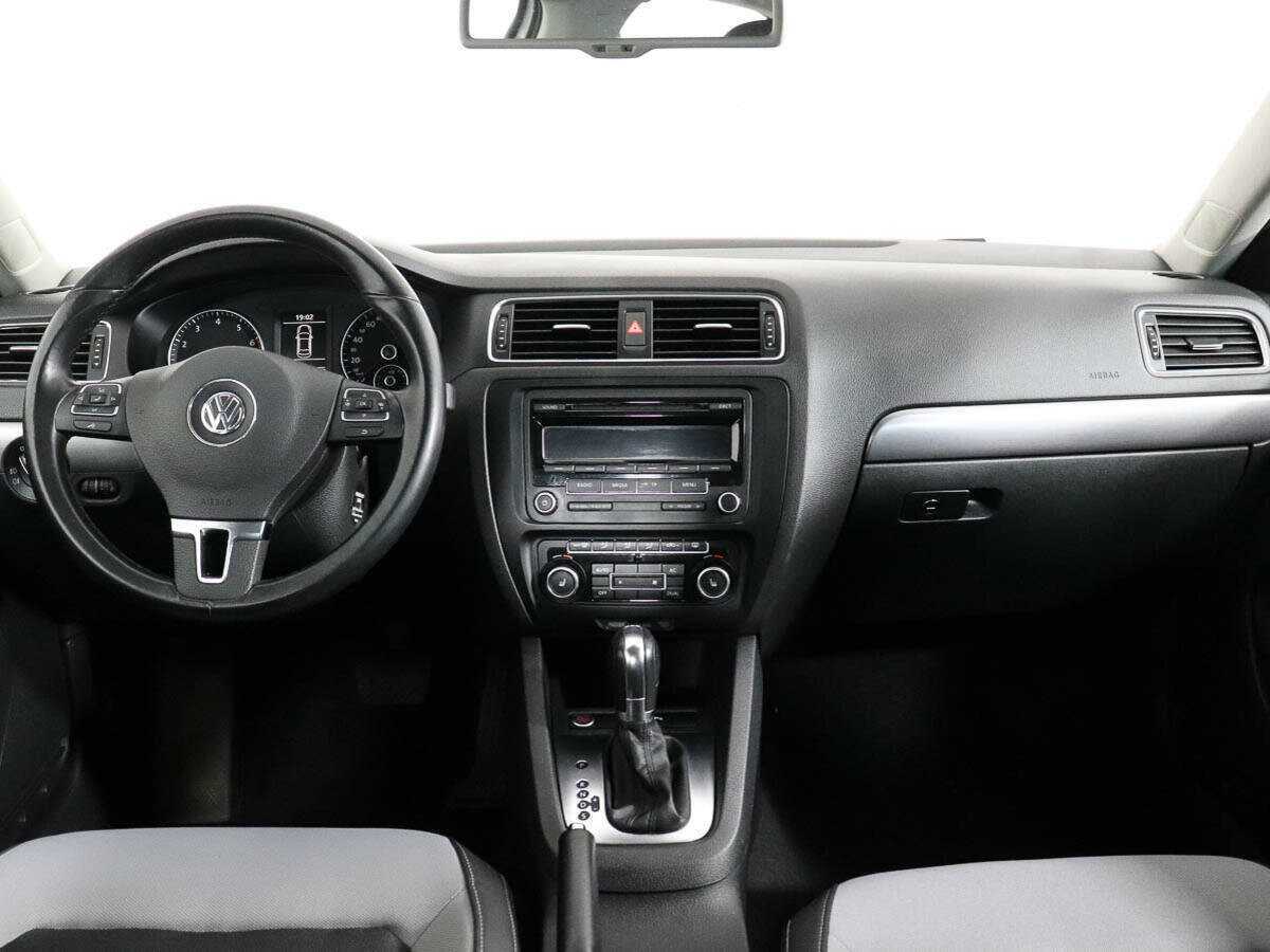 Volkswagen Jetta, 2012 - Фото №12