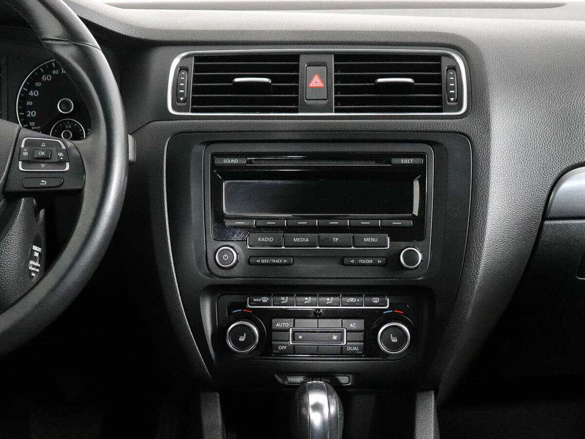 Volkswagen Jetta, 2012 - Фото №13