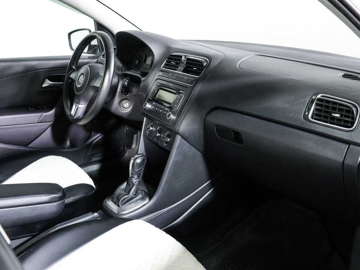 Volkswagen Polo, 2012 - Фото №8