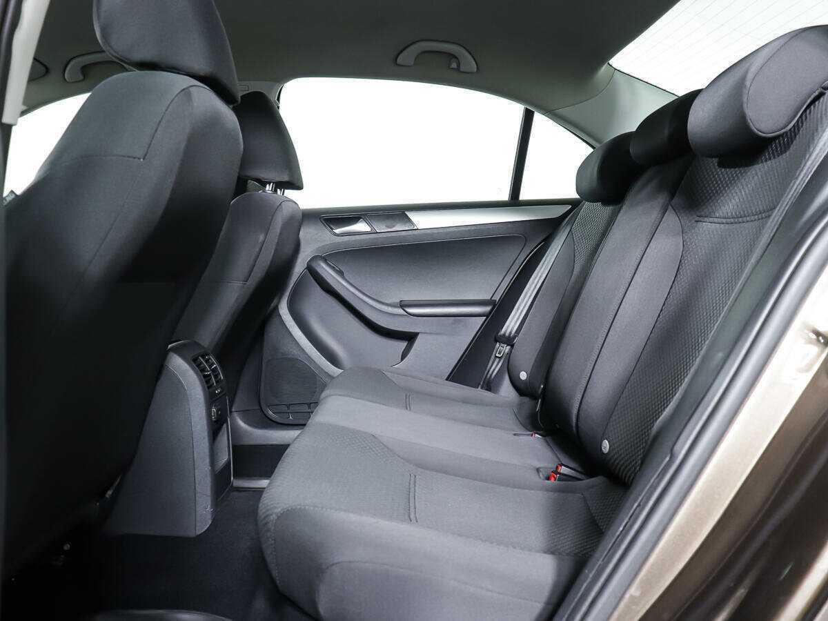 Volkswagen Jetta, 2012 - Фото №8