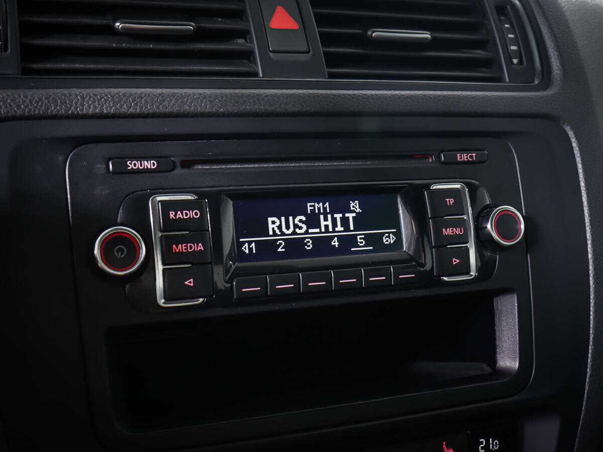 Volkswagen Jetta, 2012 - Фото №13