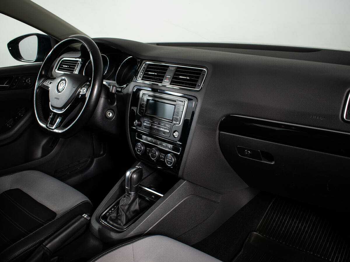 Volkswagen Jetta, 2015 - Фото №8