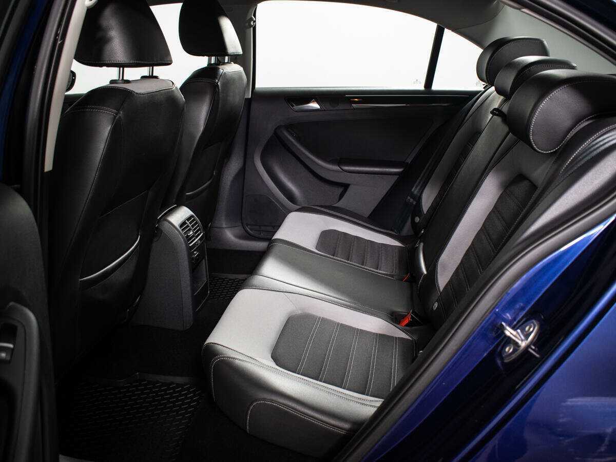Volkswagen Jetta, 2015 - Фото №9