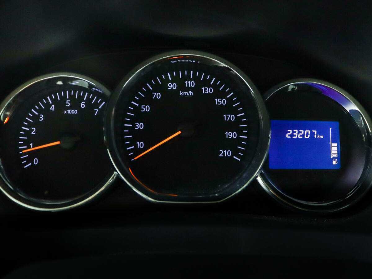 Renault Logan, 2014 - Фото №8