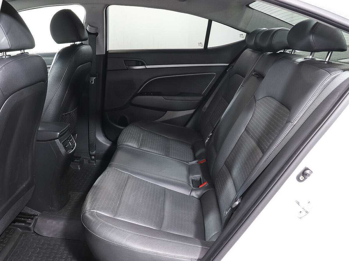 Hyundai Elantra, 2017 - Фото №8