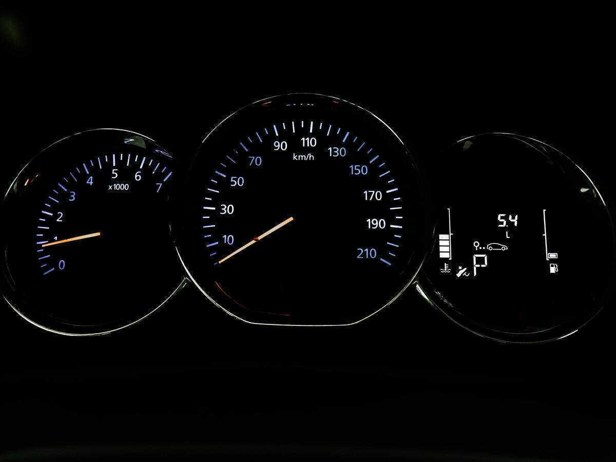 Renault Logan, 2020 - Фото №10