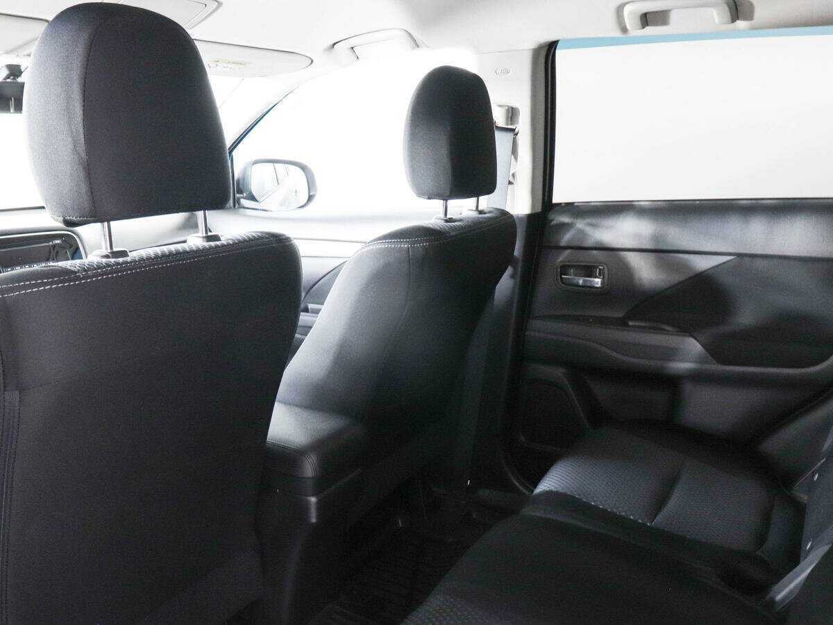 Mitsubishi Outlander, 2016 - Фото №11