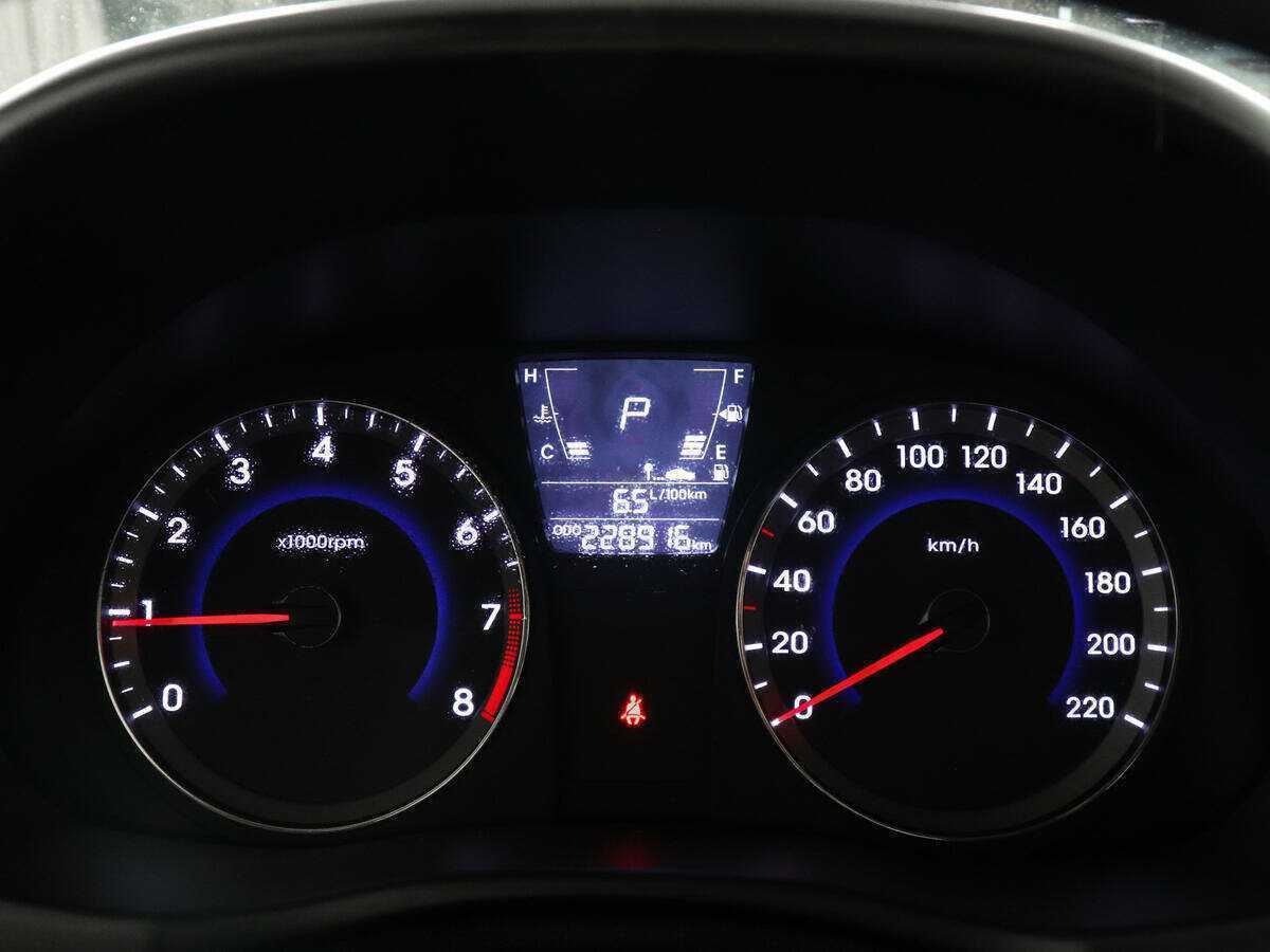 Hyundai Solaris, 2012 - Фото №6