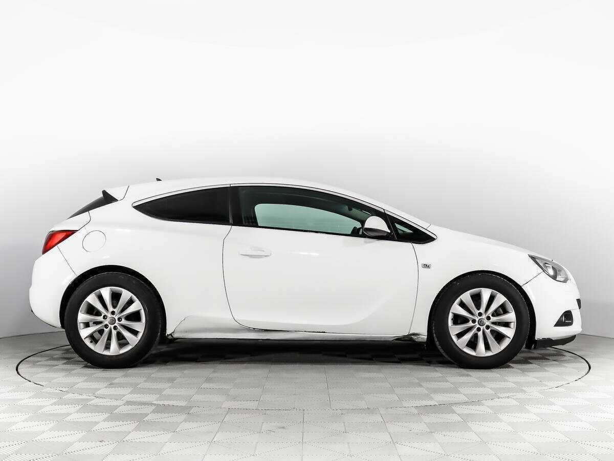 Opel Astra GTC, 2012 - Фото №3