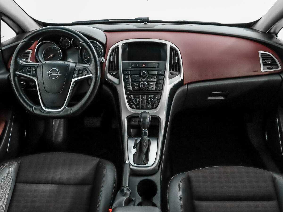 Opel Astra GTC, 2012 - Фото №11