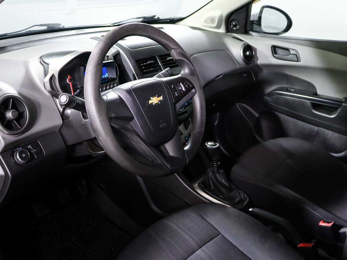 Chevrolet Aveo, 2012 - Фото №11