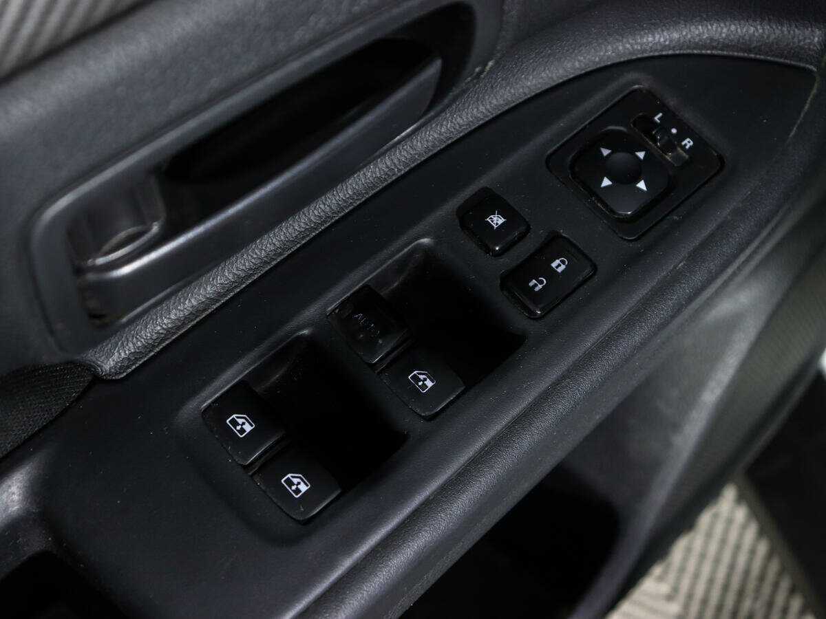 Mitsubishi Outlander, 2018 - Фото №12