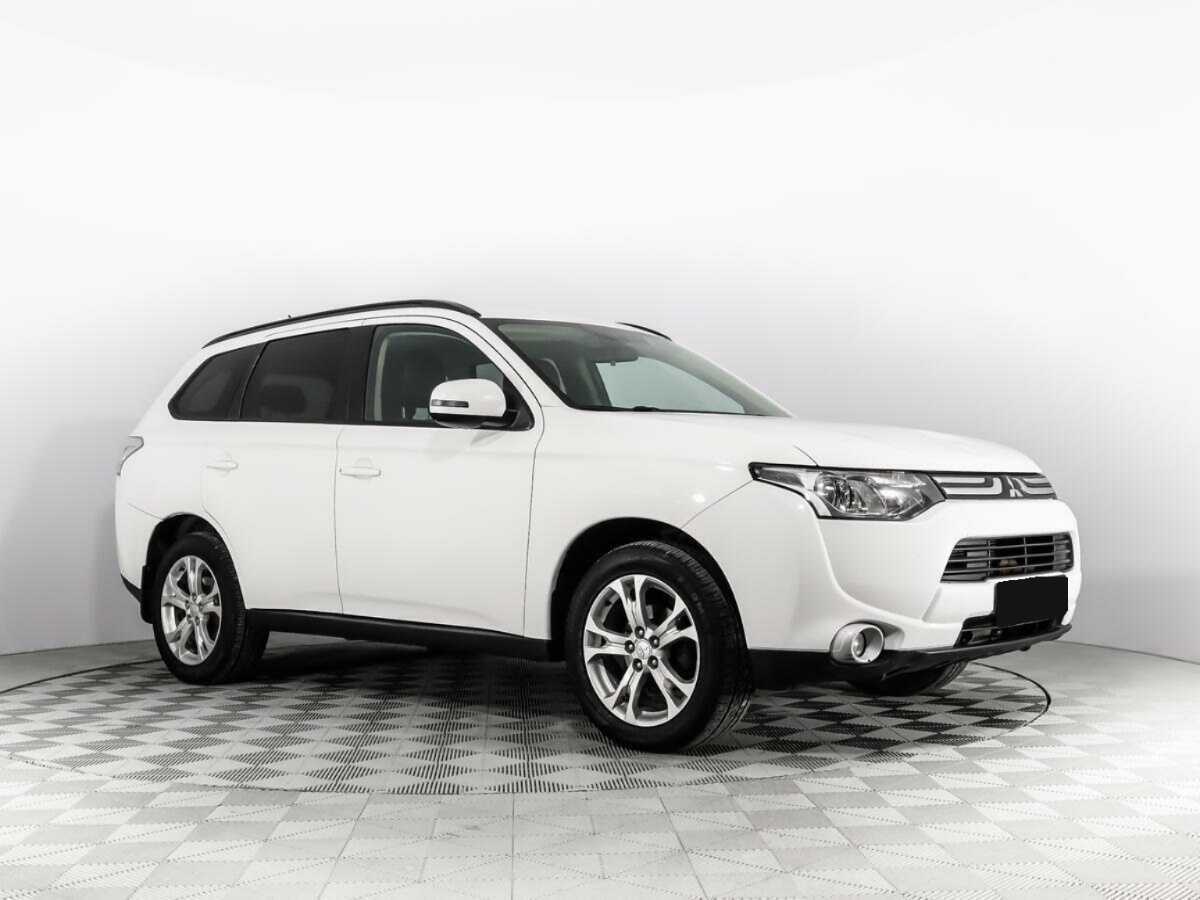 Mitsubishi Outlander, 2014 - Фото №2