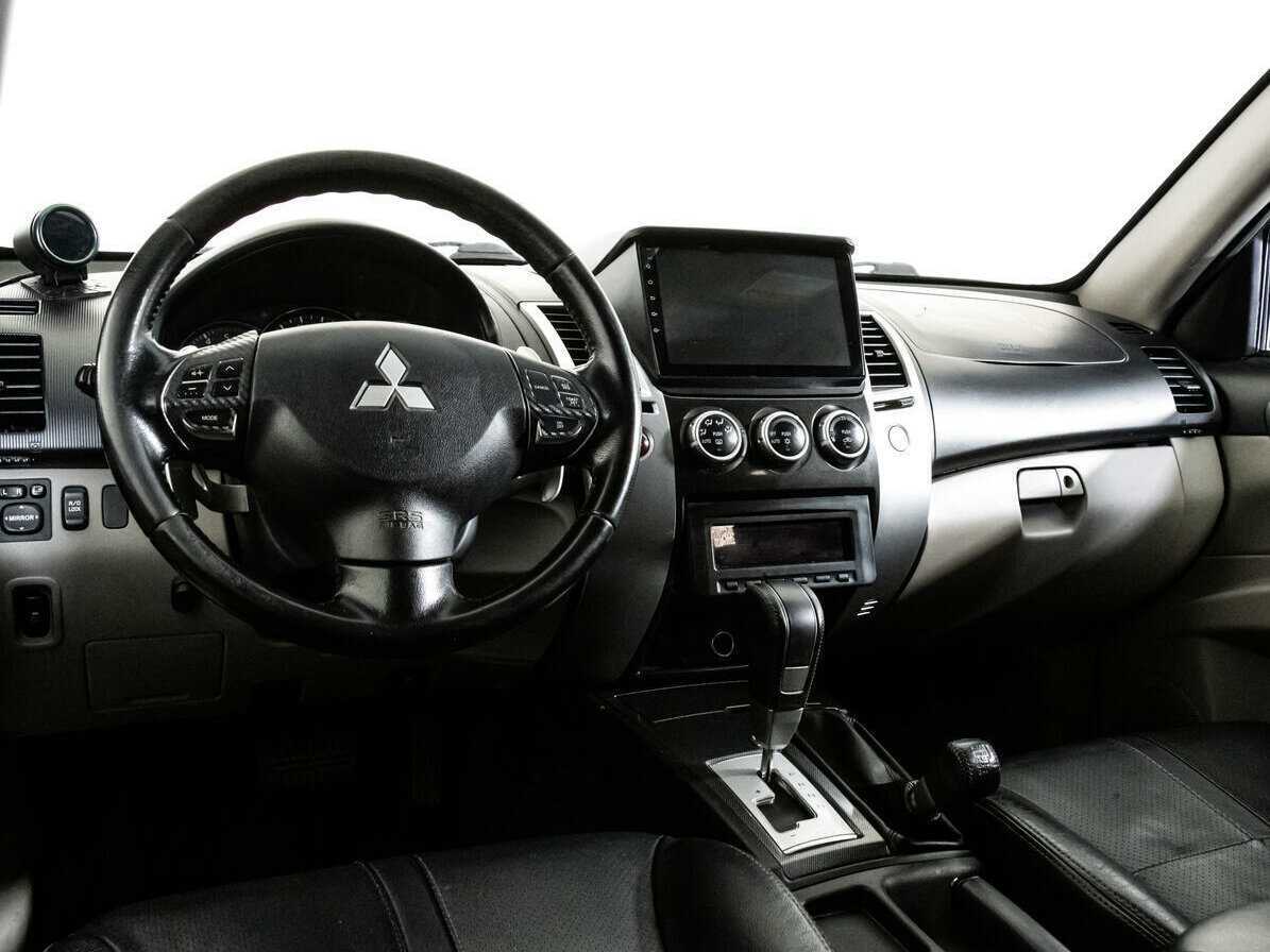 Mitsubishi Pajero Sport, 2014 - Фото №10