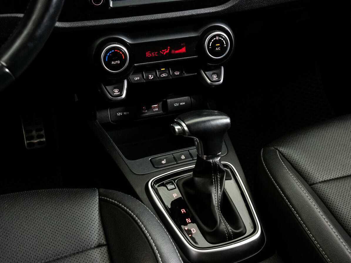 Kia Rio X-Line, 2018 - Фото №12