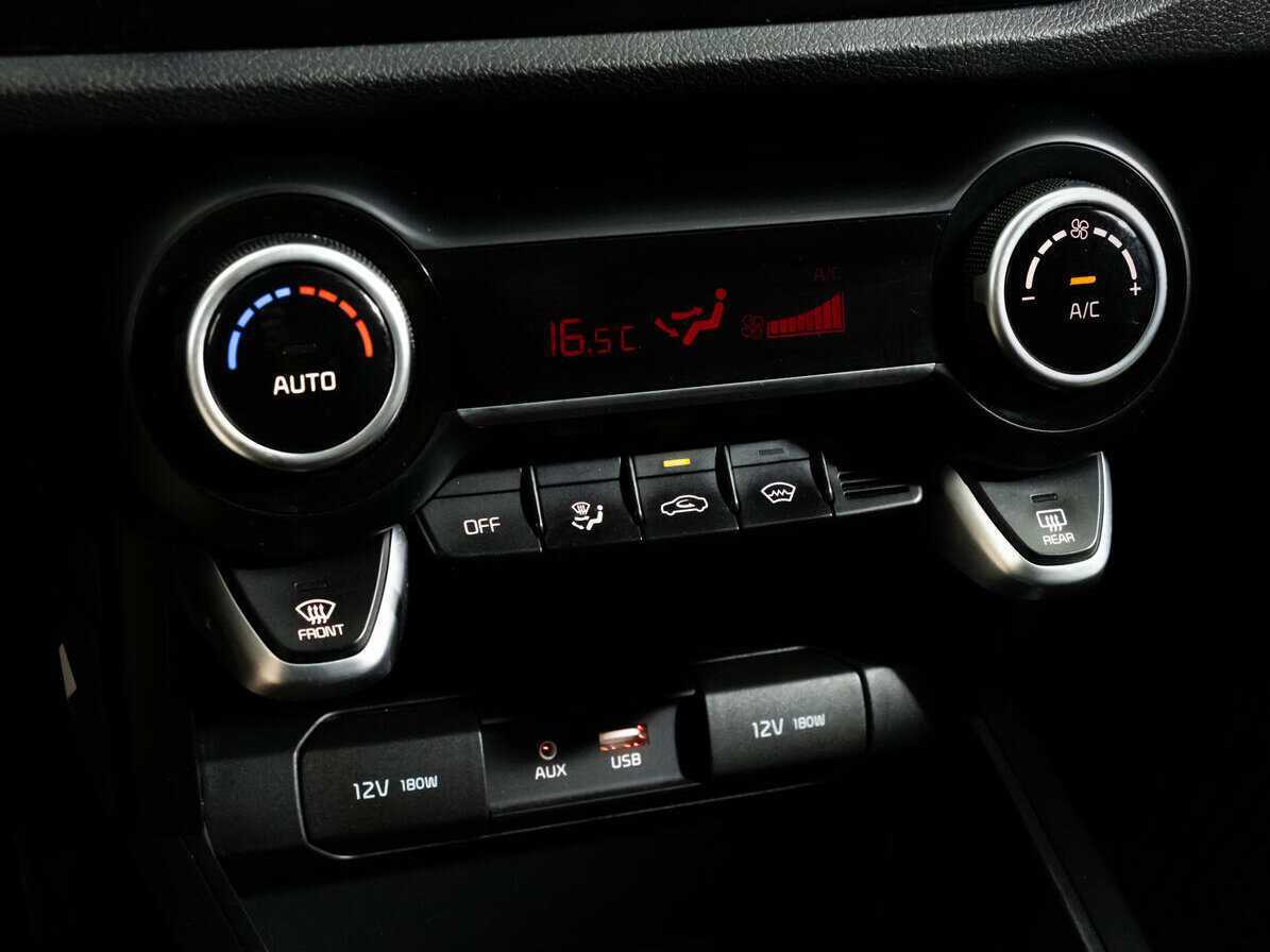 Kia Rio X-Line, 2018 - Фото №14