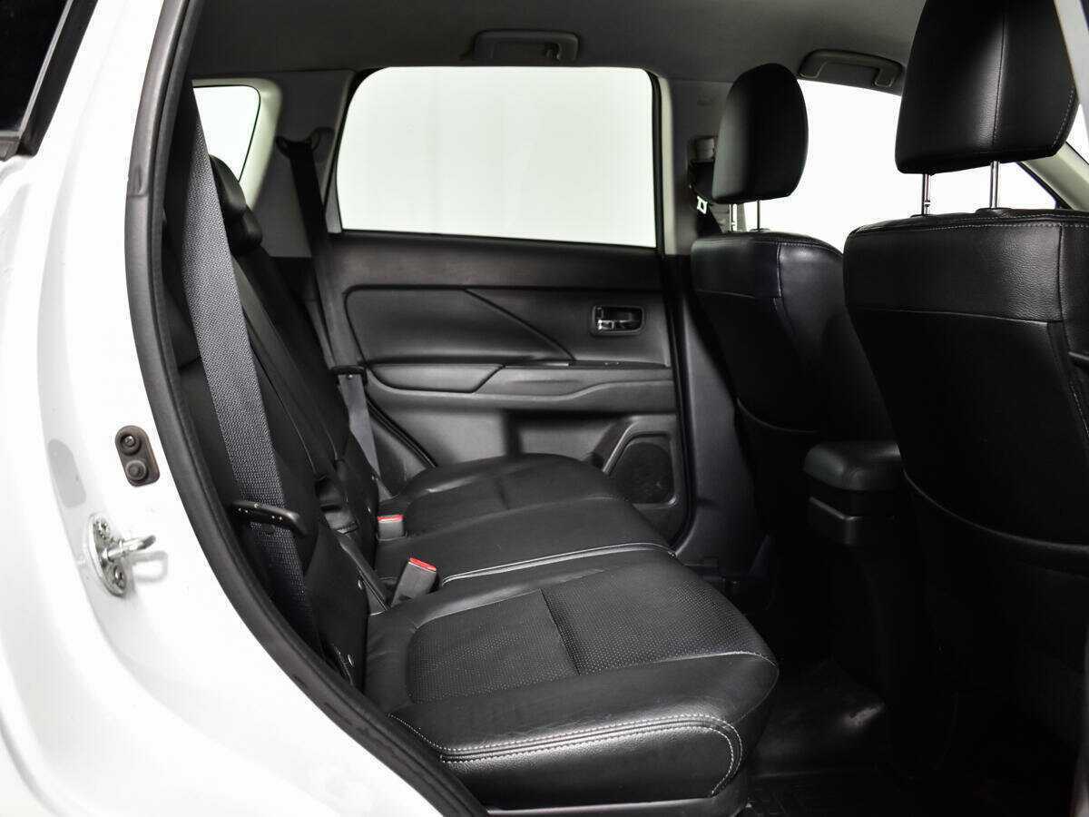 Mitsubishi Outlander, 2015 - Фото №9