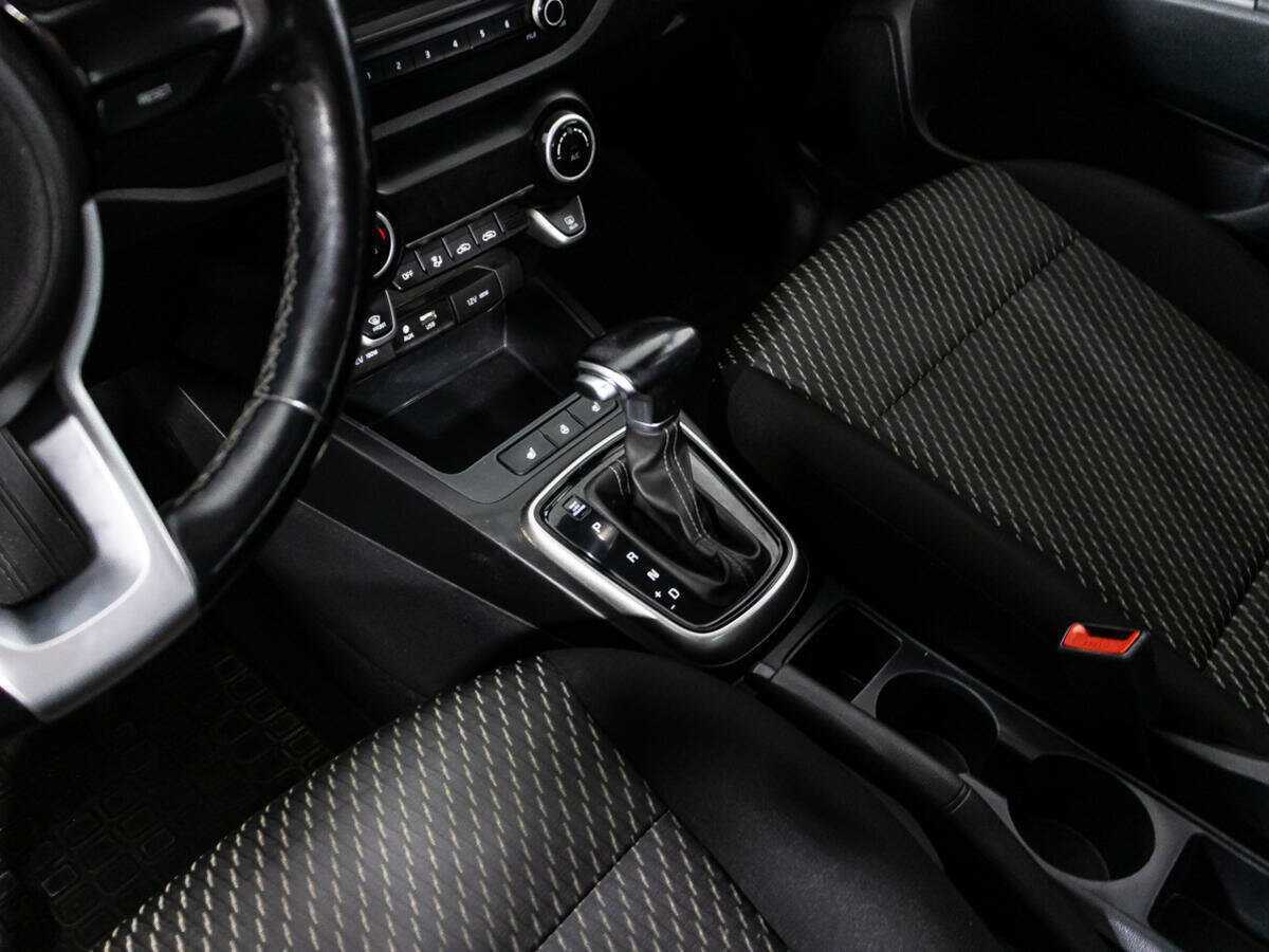 Kia Rio, 2019 - Фото №15