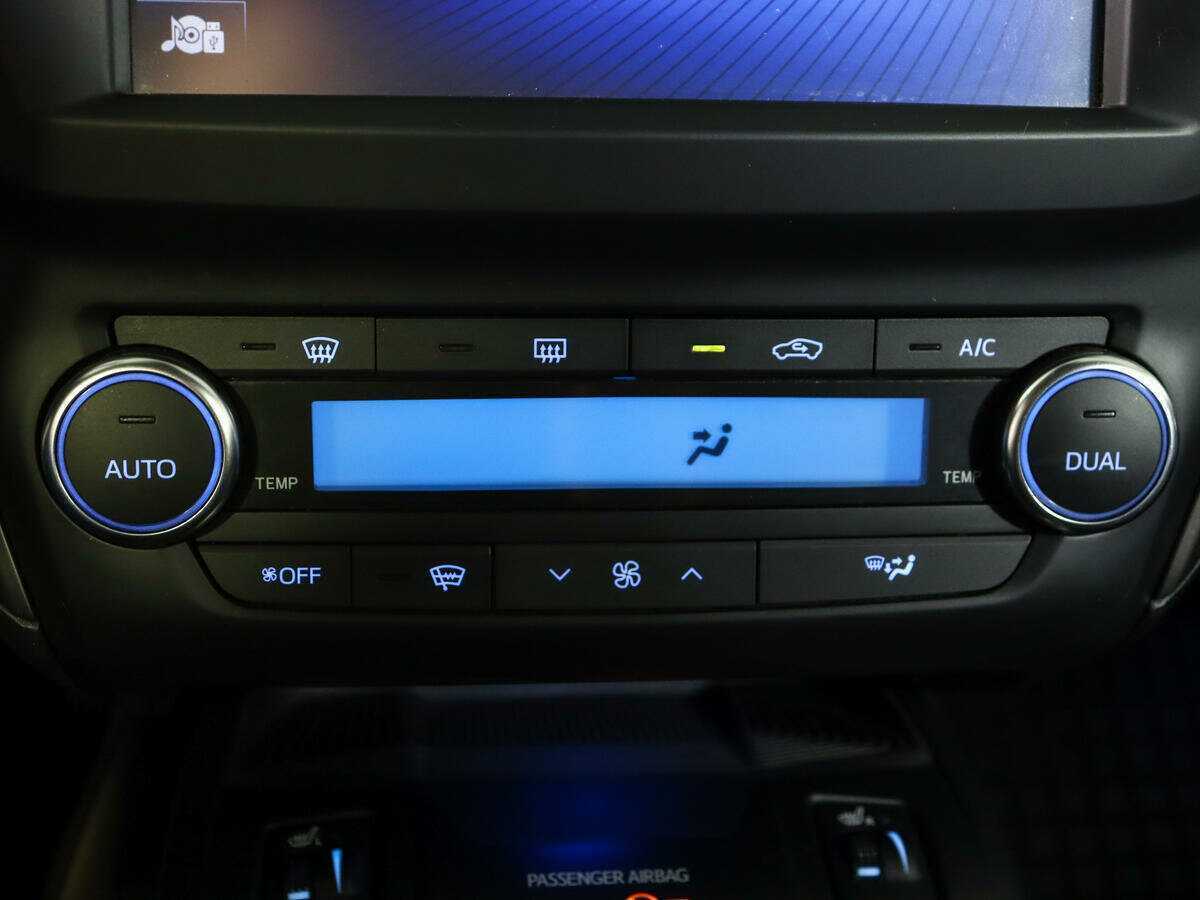 Toyota Avensis, 2018 - Фото №19