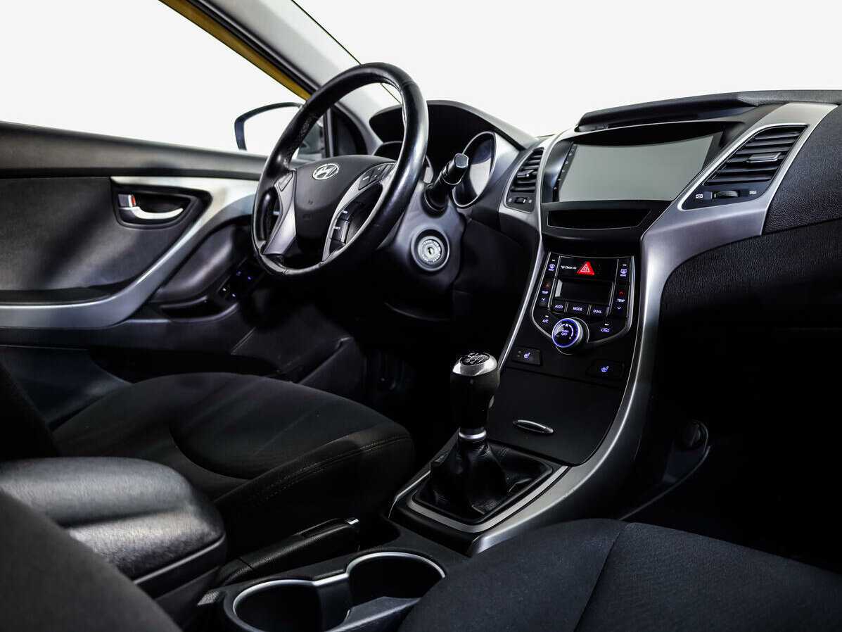Hyundai Elantra, 2015 - Фото №7