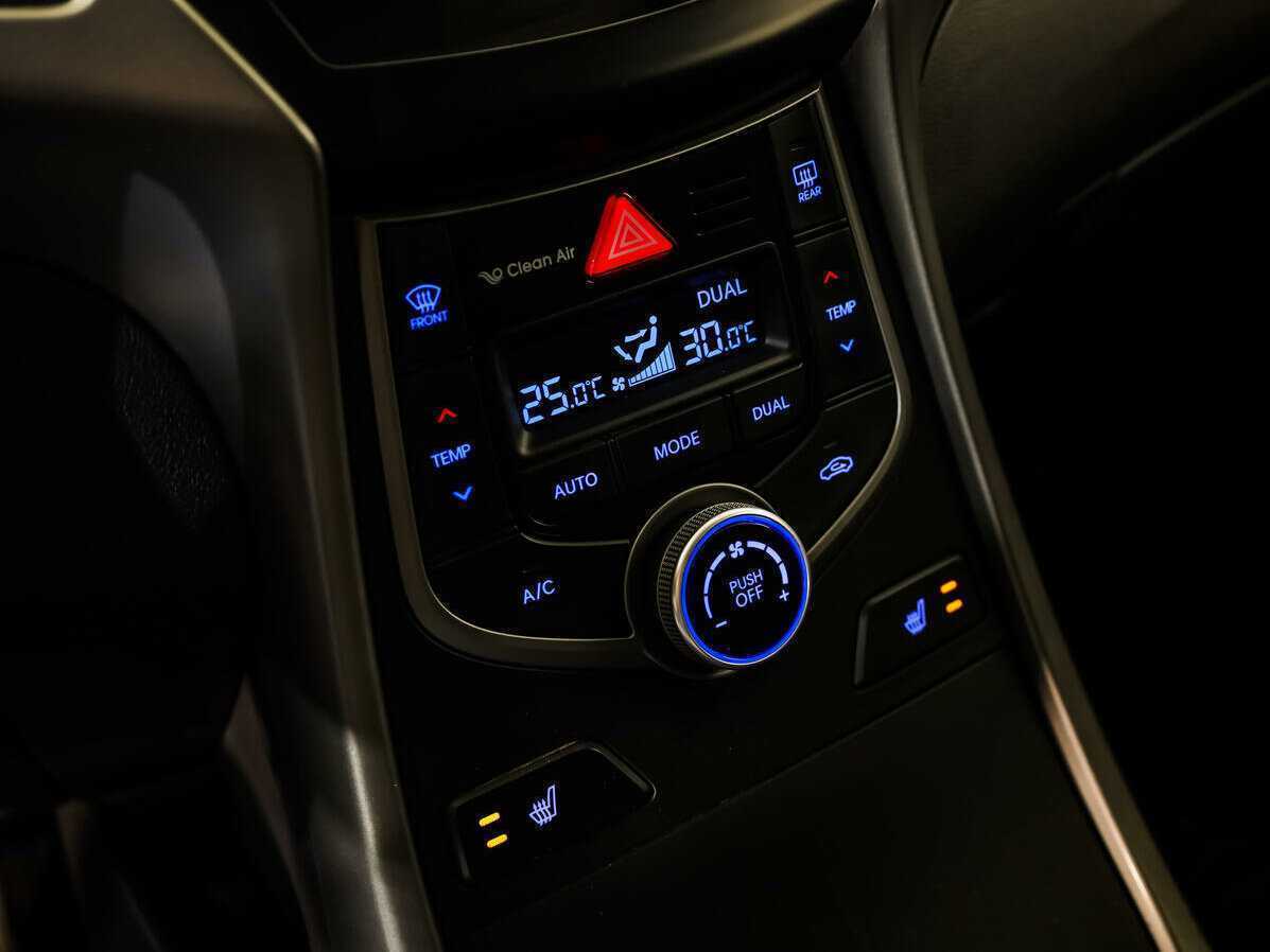 Hyundai Elantra, 2015 - Фото №13