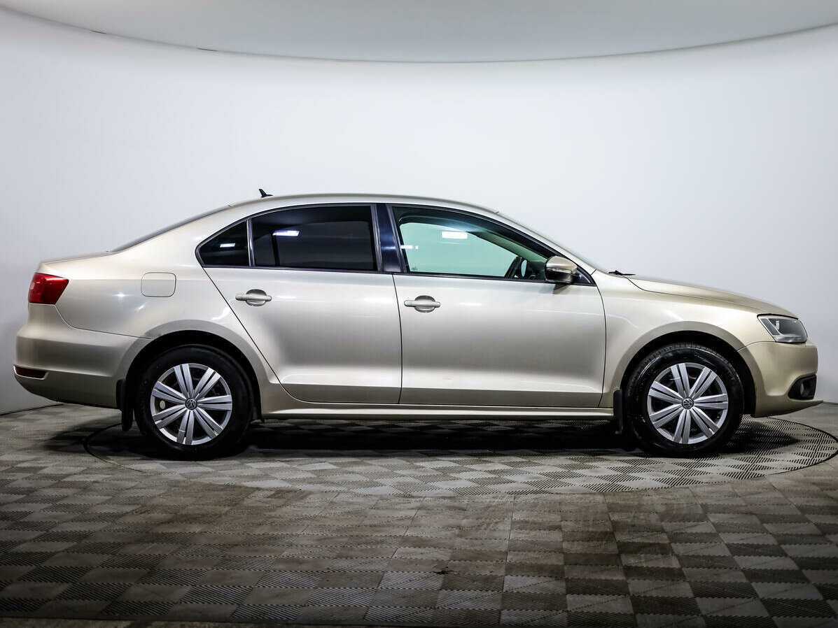 Volkswagen Jetta, 2012 - Фото №2