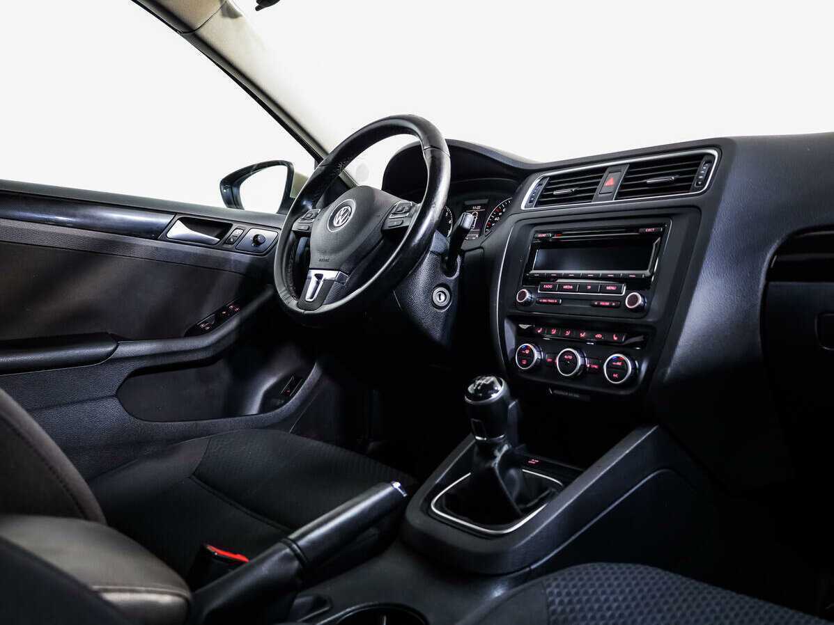 Volkswagen Jetta, 2012 - Фото №7