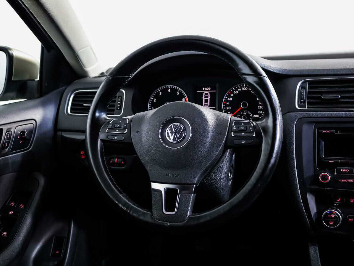 Volkswagen Jetta, 2012 - Фото №9