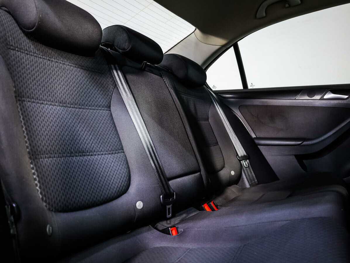 Volkswagen Jetta, 2012 - Фото №11