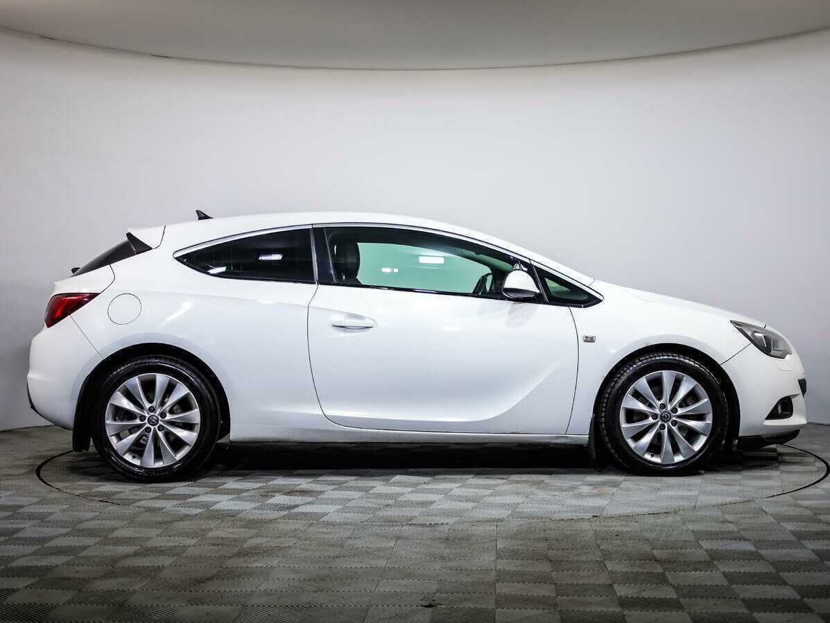 Opel Astra GTC, 2012 - Фото №2