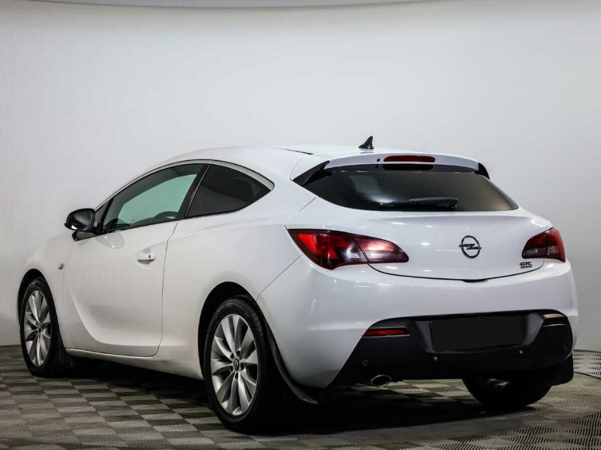 Opel Astra GTC, 2012 - Фото №5