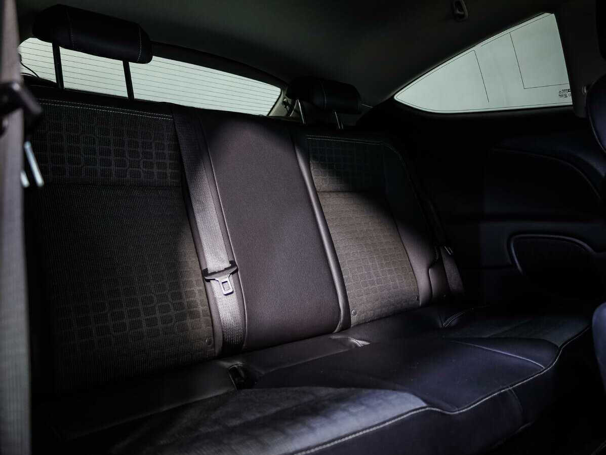 Opel Astra GTC, 2012 - Фото №11