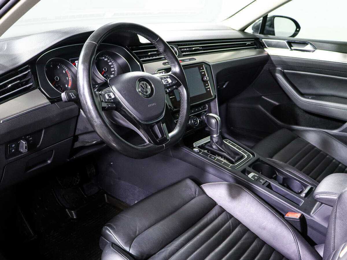 Volkswagen Passat, 2017 - Фото №11