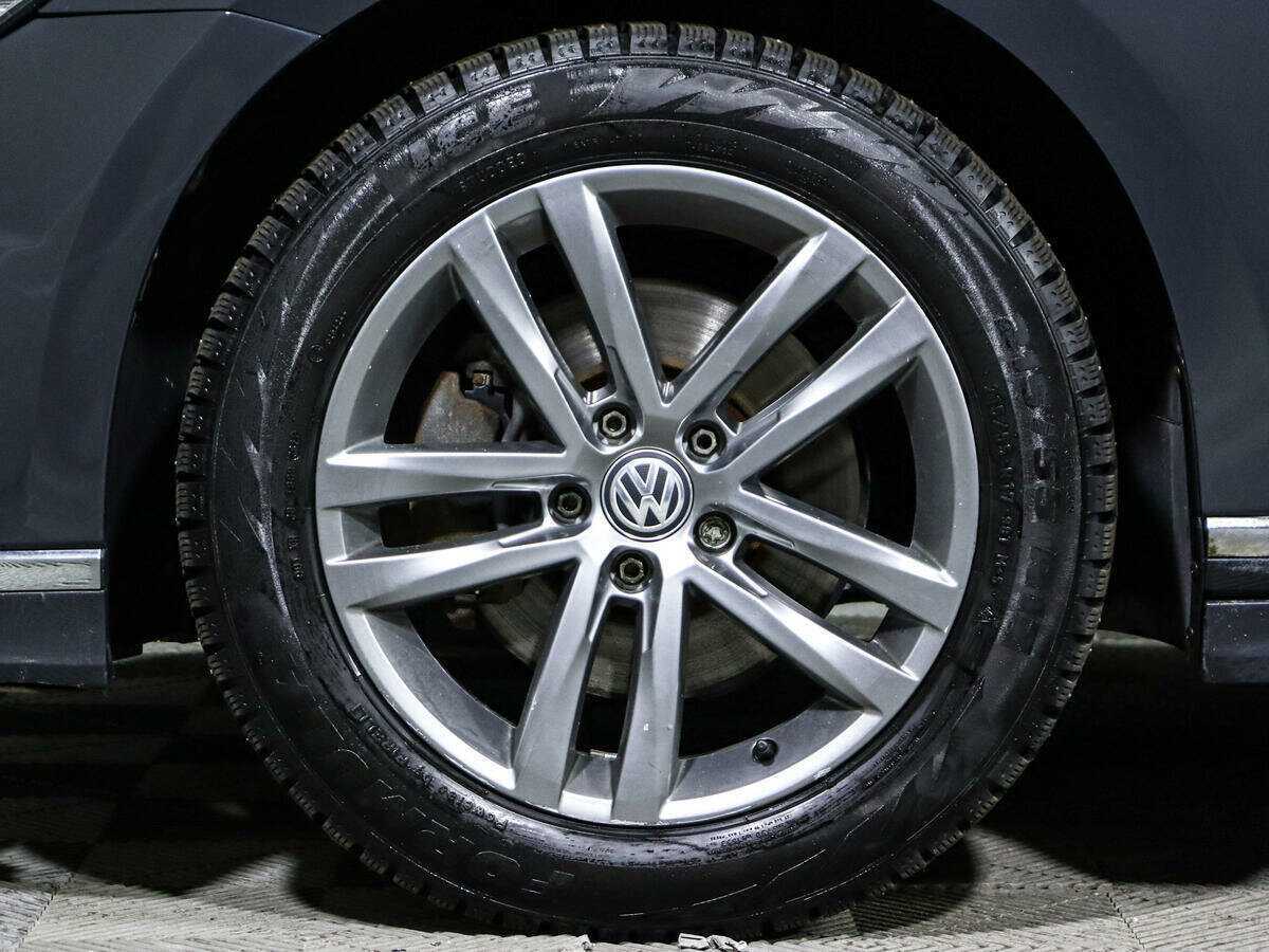 Volkswagen Passat, 2017 - Фото №12