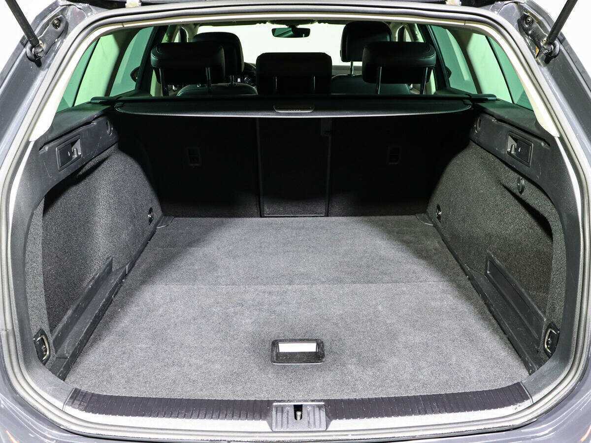 Volkswagen Passat, 2017 - Фото №14